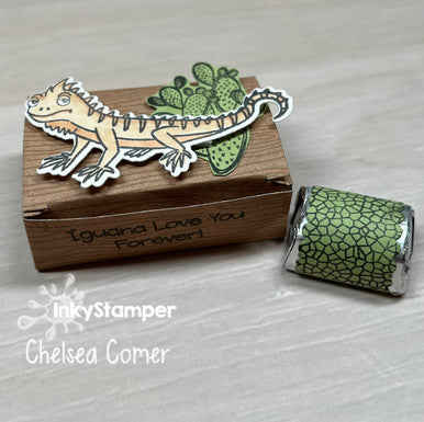 iguana treat using Paper Clip Box die by InkyStamper